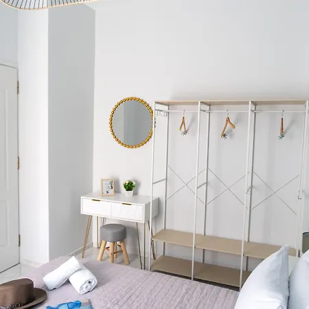 Nafsika's Cozy شقة