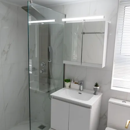 Nafsika's Cozy Lägenhet